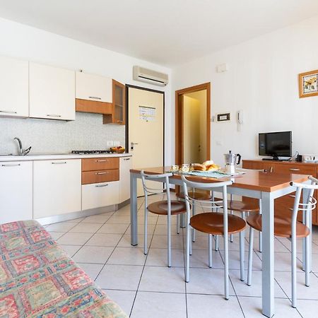 Ca' Mira Apartments Caorle Kültér fotó