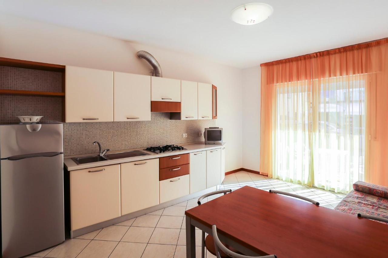 Ca' Mira Apartments Caorle Kültér fotó