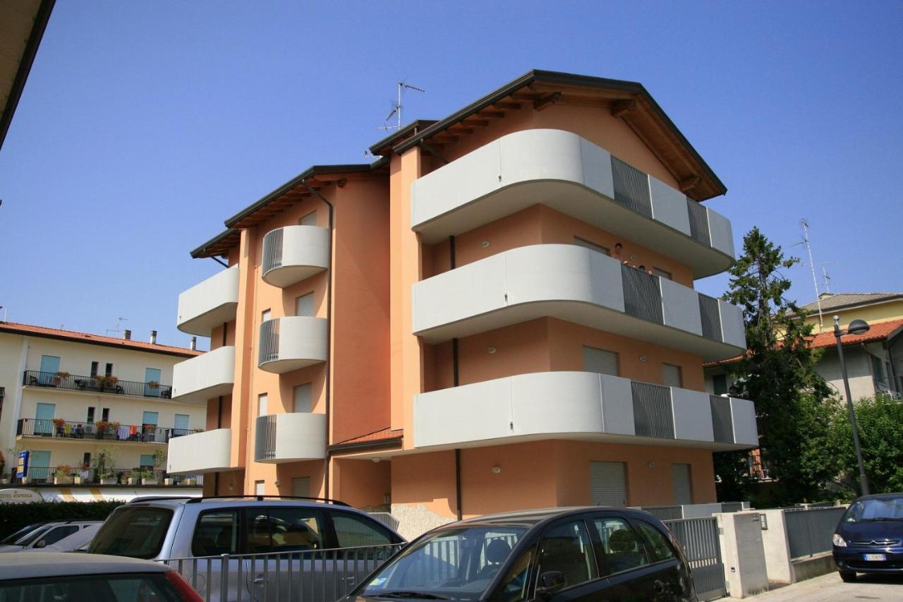 Ca' Mira Apartments Caorle Kültér fotó