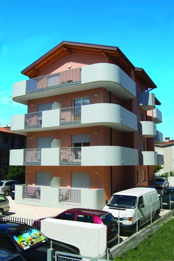 Ca' Mira Apartments Caorle Kültér fotó