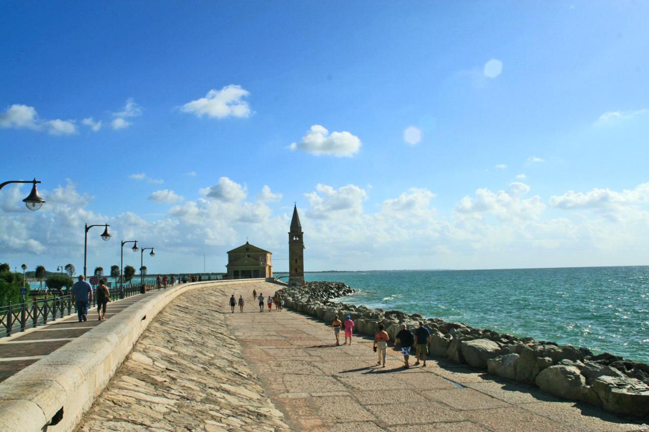Ca' Mira Apartments Caorle Kültér fotó