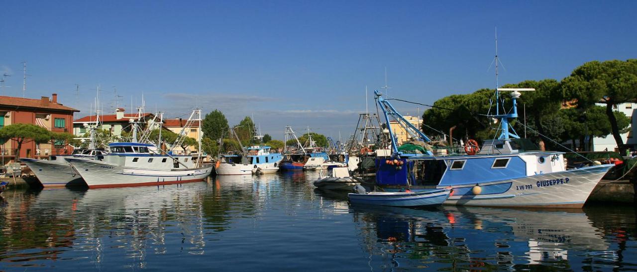 Ca' Mira Apartments Caorle Kültér fotó